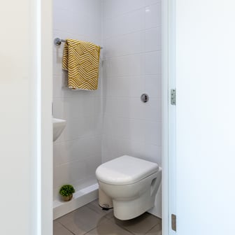 Gold Skyline En Suite - Image 7